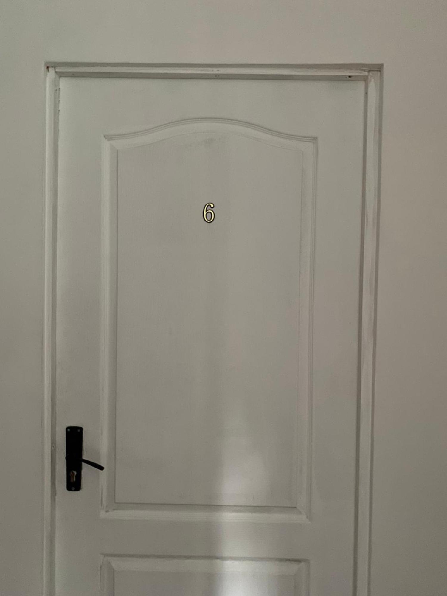 Steve Rooms ياش المظهر الخارجي الصورة